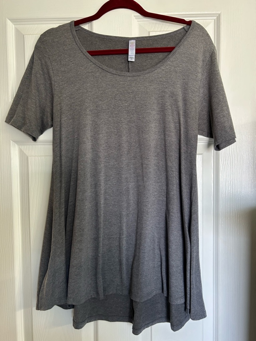 LuLaRoe Gray Perfect T